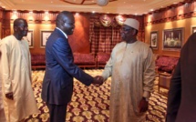 Macky Sall sur le cumul de mandats électifs : "Même les responsables de l'Apr qui ont plus de 2 mandats ne seront pas épargnés" Macky Sall sur le cumul de mandats électifs : "Même les responsables de l'Apr qui ont plus de 2 mandats ne seront pas épargnés"