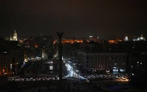 Ukraine : plus de la moitié des foyers de Kyiv toujours privés d'électricité