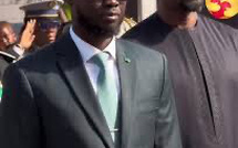 Thiès – Défilé du 4 avril | Retour en images sur l’arrivée du Président de la République, Chef suprême des armées, à l’avenue Caen