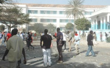 Les étudiants de la  Fac Droit ont encore remis ça ce lundi matin...Ils ont caillassé à tout va... Les étudiants de la  Fac Droit ont encore remis ça ce lundi matin...Ils ont caillassé à tout va...