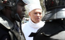 Karim Wade sur son éventuelle libération : "Il faut rester sur les principes et les valeurs" Karim Wade sur son éventuelle libération : "Il faut rester sur les principes et les valeurs"