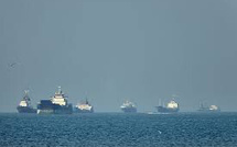 Les États-Unis tirent sur un pétrolier iranien alors que Trump prône un accord de paix
