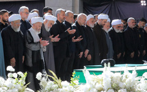 Aux funérailles de Khamenei, la colère des Iraniens contre les monarchies du Golfe