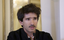 Juan Branco face au couperet judiciaire : le parquet requiert son procès devant la cour criminelle  pour viol