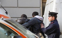Italie : un musicien sénégalais incarcéré à Livourne après plusieurs violations d’une mesure judiciaire