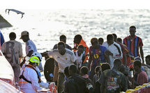  Drame migratoire : 668 migrants secourus aux Canaries en une journée, deux pirogues parties du Sénégal et de la Gambie parmi les rescapées