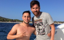 Il nage un kilomètre pour voir Messi et ne s'attendait pas à un tel accueil