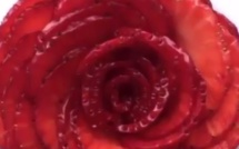 Grace a cette Astuce, présentez vos fruits en forme de rose!